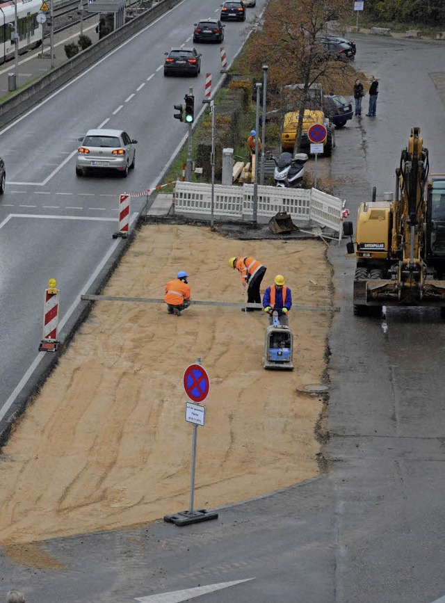 Weniger  Parkpltze gibt es ab sofort am Bahnhof.   | Foto: Lauber