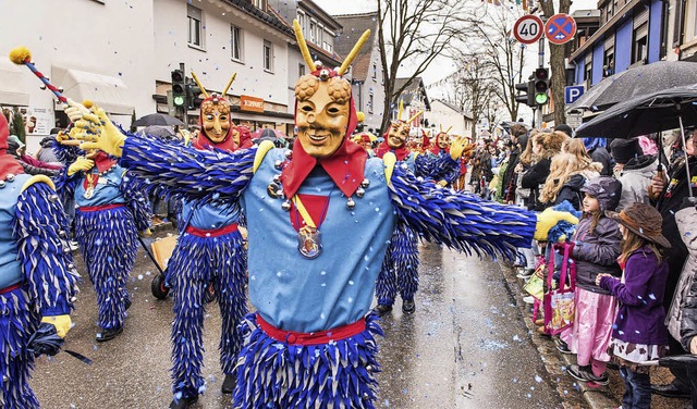 Angefhrt von der Narrenzunft &#8222;D...rrentreffen in Villingen-Schwenningen.  | Foto: Alexander Anlicker