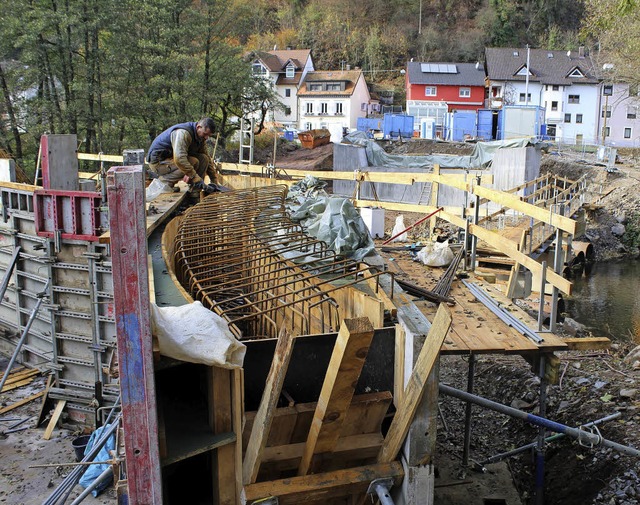 Bauarbeiten an der Brcke ber die Elz beim Stollen.   | Foto:  LRA/Spitzmller