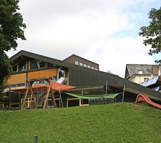 Der Kindergarten erhlt zum Wiesengrun...das Gebude wird energetisch saniert.   | Foto: Roswitha Klaiber