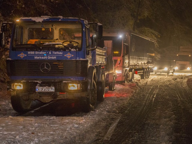 Auch in Thringen sind Lastwagen im Schnee steckengeblieben. (Symbolbild)  | Foto: dpa