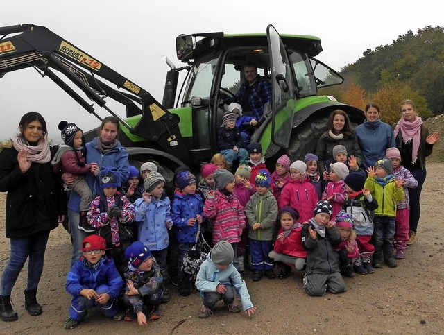 Die Apfelernte beim Obsthof  Brndlin ...  aus dem Kinderhaus Efringen-Kirchen.  | Foto: privat