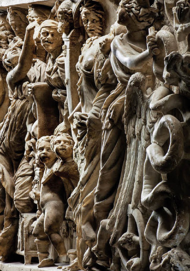 Der rmische Medea-Sarg aus dem zweite...120000  Exponate umfassenden Sammlung.  | Foto: ZVG