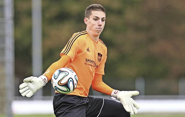 Dank seiner Reflexe nicht nur im Eins-...s stark: FVLB-Keeper Dominik Lchinger  | Foto: Grant Hubbs