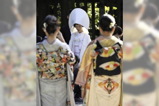 Immer mehr japanische Frauen heiraten sich selbst