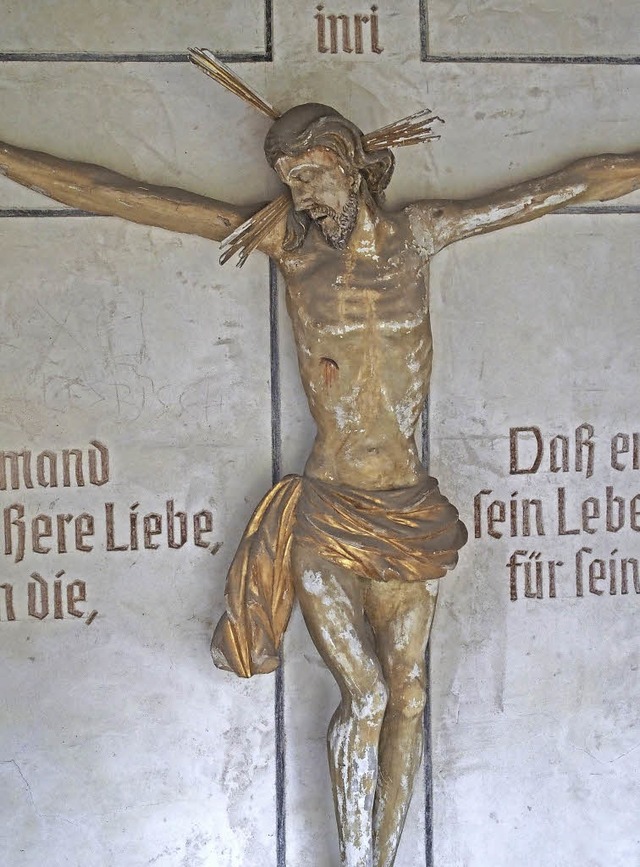 Das Kreuz in der Kapelle beim Soldatenfriedhof   | Foto: Thomas Mutter