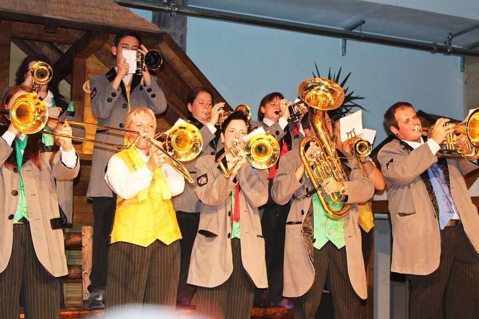 Mit dem Ölfte Ölfte startete die Zeller Jubiläumssaison der Fasnacht 2017 Mit dem Ölfte Ölfte startete die Zeller Jubiläumssaison der Fasnacht 2017