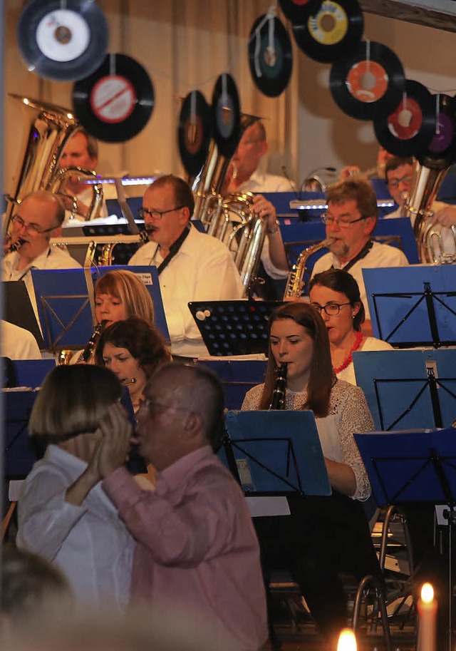 Die Bigband der Schlosskapelle Schmieh...ieder zu einem  Tanzabend eingeladen.   | Foto: Sandra Decoux-Kone