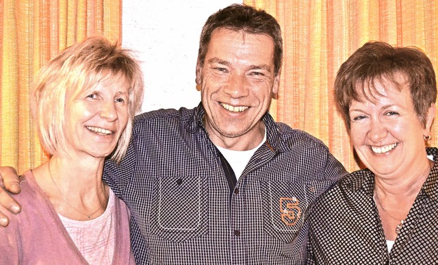 Angela Knoll (von links), Johannes Wil...enverein Friedenweiler ausgezeichnet.   | Foto: Liane Schilling