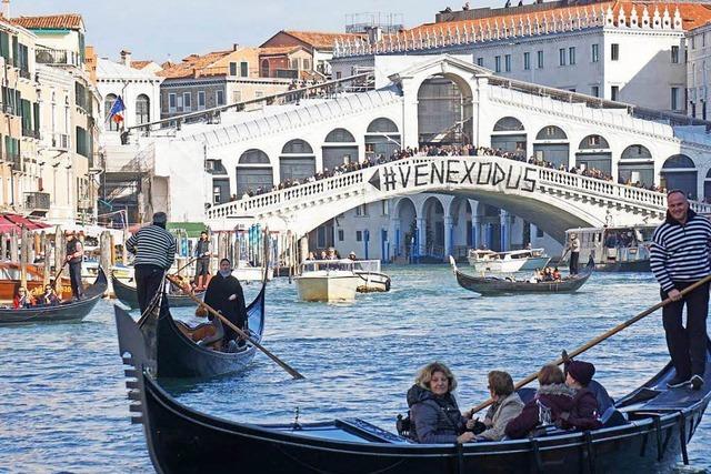 Venezianer kmpfen gegen zu viele Touristen in der Stadt