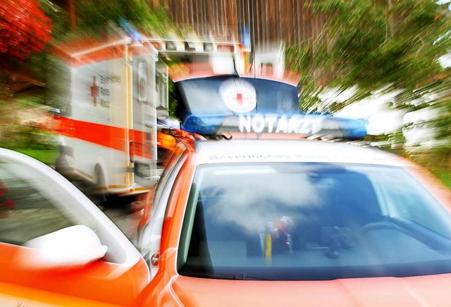 Das Kind musste laut Polizei nach der ...rztlich behandelt werden (Symbolbild).  | Foto: dpa