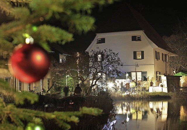 Der Weinstetter Hof in adventlichem Schmuck  | Foto: Bernhard Zinnau