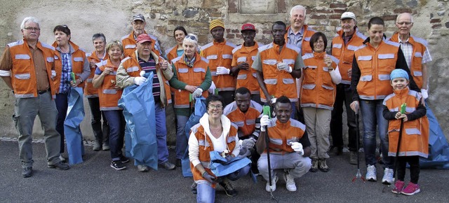 Zahlreiche Freiwillige halfen bei der jngsten Stadtputzete.   | Foto: privat