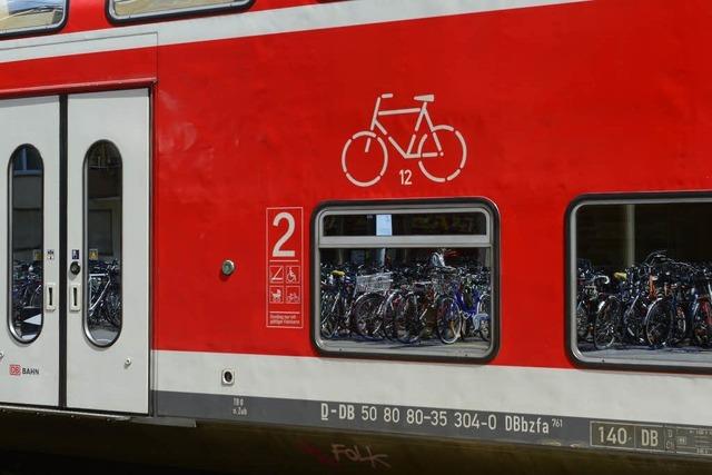 Mann attackiert Fahrgste im Zug nach Freiburg – Kind fllt aus dem Kinderwagen