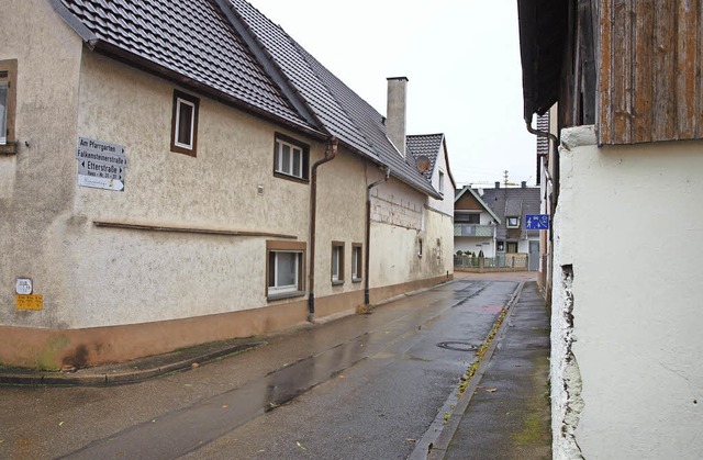 Die Zufahrt von der Guldengasse zur Fa... Begegnungsverkehr ist nicht mglich.   | Foto: Michael Haberer