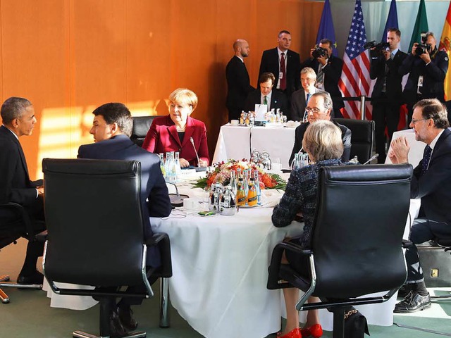 Barack Obama (v.l.) ,  Matteo Renzi,  ...llande, Theresa May und  Mariano Rajoy  | Foto: AFP