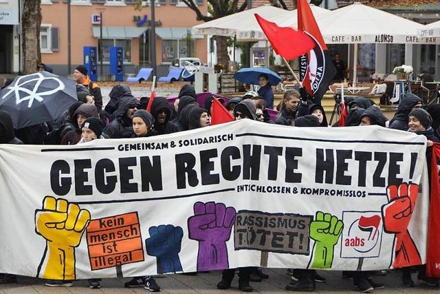 Fotos: Protest gegen AfD beim nichtffentlichen Landesparteitag in Kehl