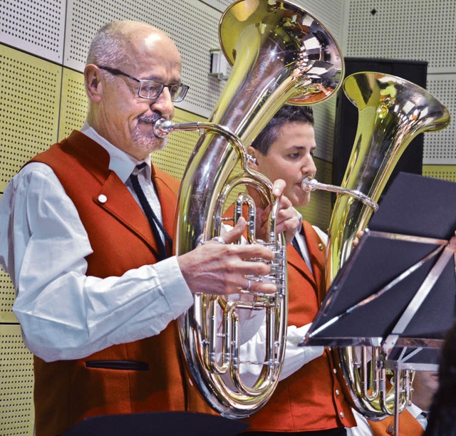 Erwin Maier und Fabian Rmmele begeist...8222; Zwei lustige Vagabunden&#8221; .  | Foto: Karl-Heinz Rmmele