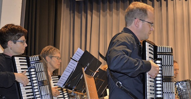 Ein Herbstkonzert der Vielfalt mit dem Akkordeon Orchester Grenzach<ppp></ppp>   | Foto: Martina Weber-Kroker