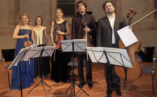 Ein virtuoses Kammerkonzert mit &#8222...d Denis Zhdanov in der Martinskirche.   | Foto: Bianca Flier