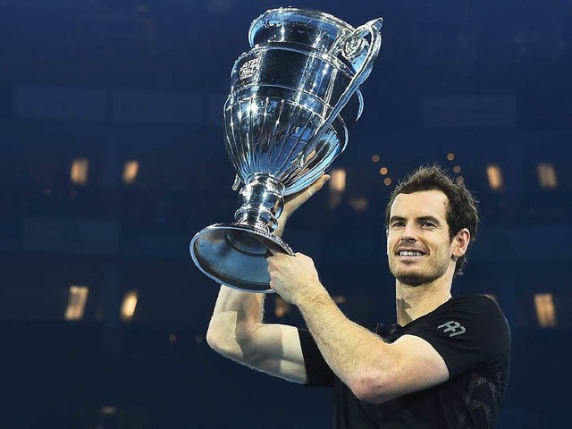 Groer Pokal fr einen groen Erfolg: Andy Murray  | Foto: afp