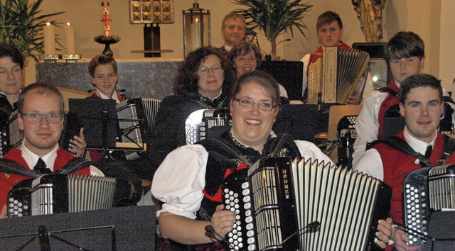 Der Handharmonika-Club Albtal konnte s...lckten Zuhrer entgegengenommen wurde  | Foto: Karin Stckl-Steinebrunner
