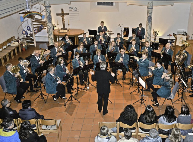 In der Kirche statt in der Halle: Das ...urg kam bei den Besuchern sehr gut an.  | Foto: Georg Diehl