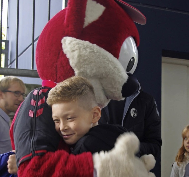 Kuscheln mit dem Fchsle  | Foto: Sonja Zellmann