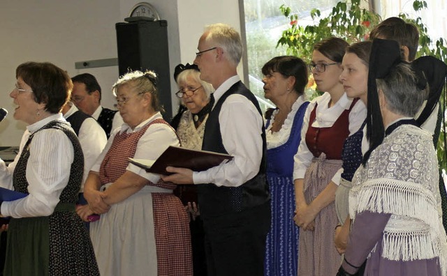 Das Programm beim Adventsmarkt im Luis...stritt der Markgrfler Trachtenverein.  | Foto: ines bode