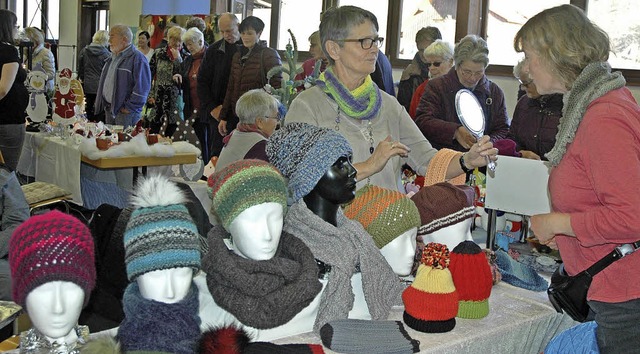 Passt: Der Blick in Spiegel konnte bei...tscheidung in der Albtalhalle helfen.   | Foto: Christiane Sahli