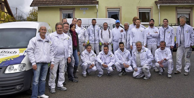 Malermeister Disch (vorne links) und sein Team   | Foto: <Bildnachweis> litz</Bildnachweis>