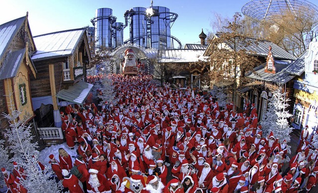 <BZ-FotoAnlauf>Weihnachtsmanntreffen:<...en, einen reduzierten Eintrittspreis.   | Foto: Europa-Park