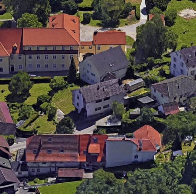 Das Grundstck Hirschstrae 11 (Bildmi... gestoppten Plnen abgerissen werden.   | Foto: Google-Luftbild/GeoDasis-DE/BKG