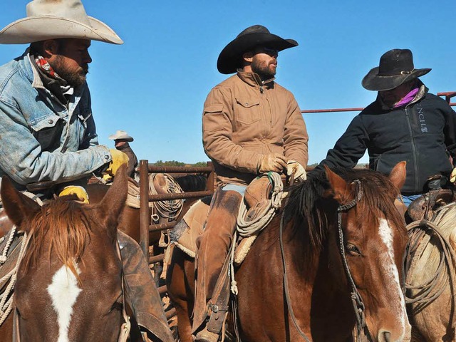 Cowboys der Ranch Four Sixes in Texas:...ge nach ihrer Wahl schmunzeln sie nur.  | Foto: Jen schmitz