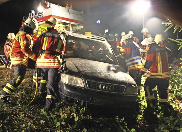 Hand in Hand arbeiteten die Feuerwehre...rio zur Abschlussbung der Breitnauer.  | Foto: Eva Korinth