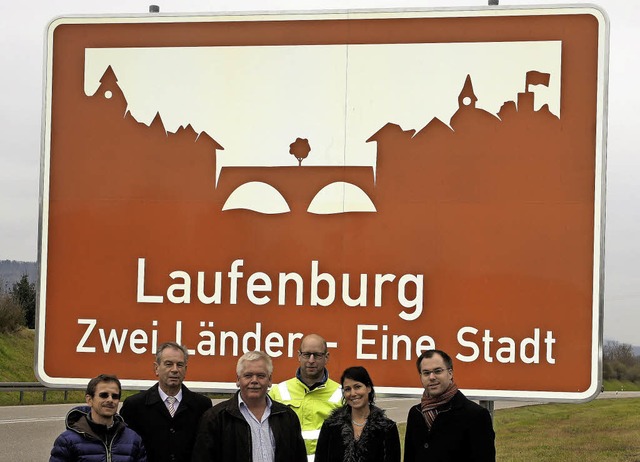 Vereint vorm Schild (von links):  Patr...link und Brgermeister Ulrich Krieger   | Foto: Reinhard Herbrig