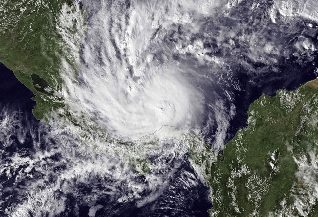 Hurrikan &#8222;Otto&#8220; ber Mittelamerika  | Foto: dpa
