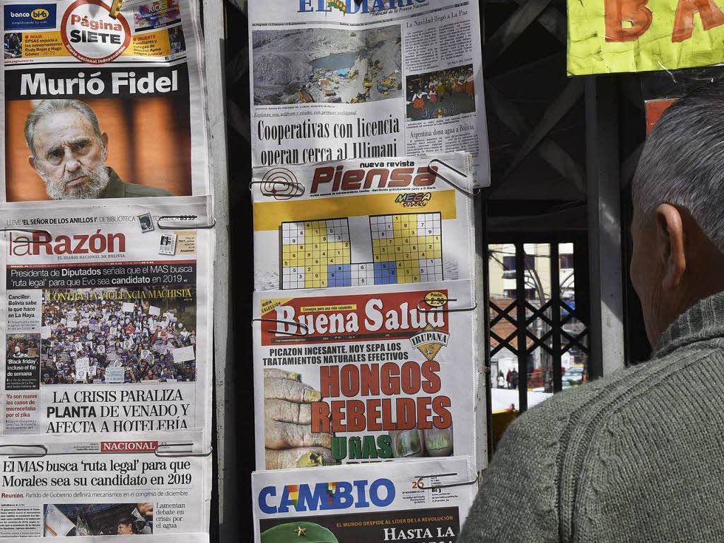 Der Tod Castros bestimmt die Titelseiten der Zeitungen.