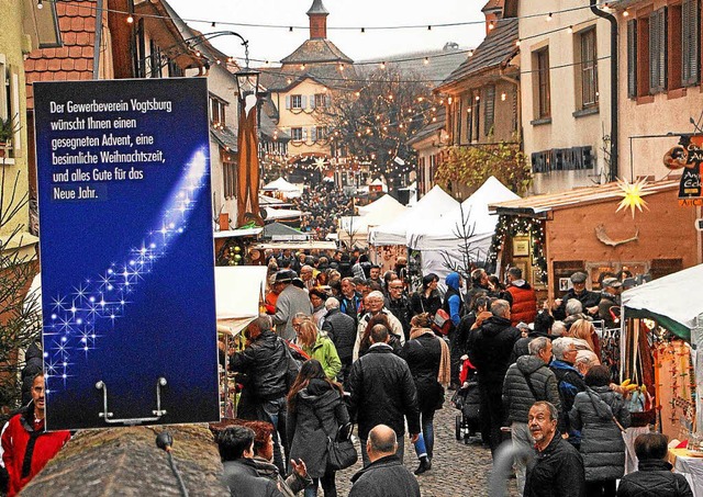 Der Vogtsburger Weihnachtsmarkt in Bur...uch in diesem Jahr ein Besuchermagnet.  | Foto: Herbert Trogus