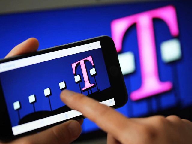 Kunden der Telekom klagen in vielen Ge... 900.000 Router sollen betroffen sein.  | Foto: dpa