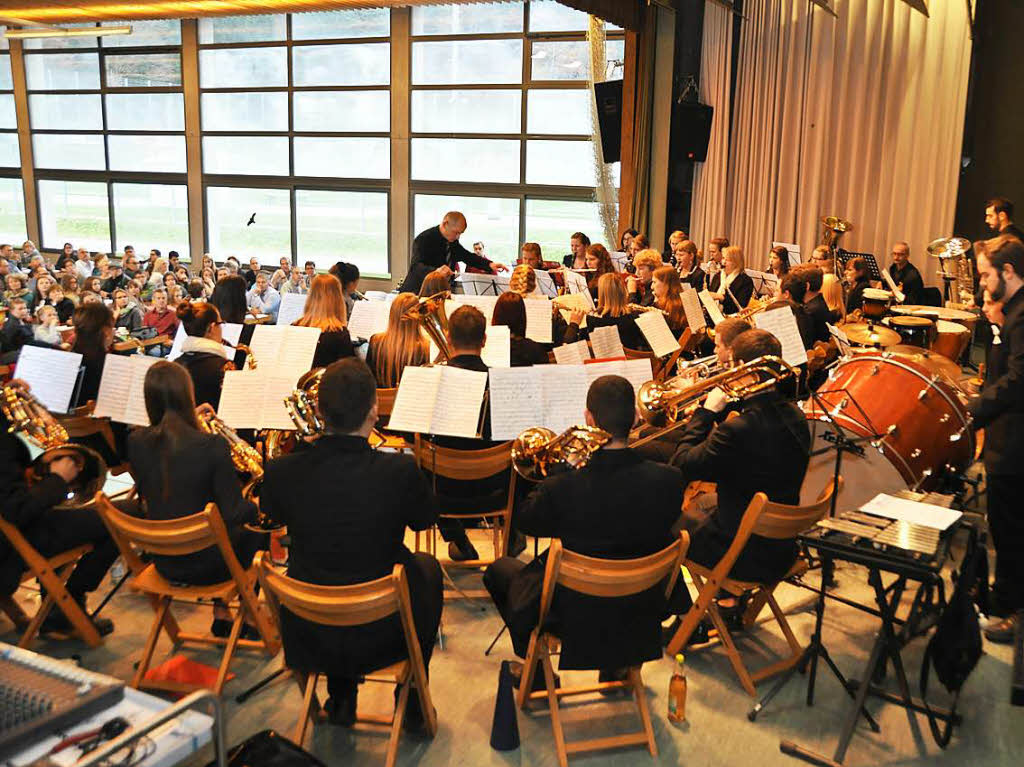 Impressionen von der zentralen Verleihung der Leistungsabzeichen mit Konzert des Verbandsjugendorchesters in Tegernau.