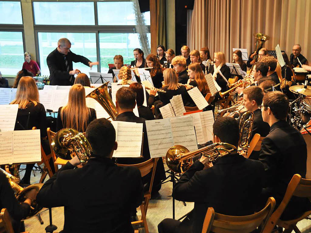 Impressionen von der zentralen Verleihung der Leistungsabzeichen mit Konzert des Verbandsjugendorchesters in Tegernau.