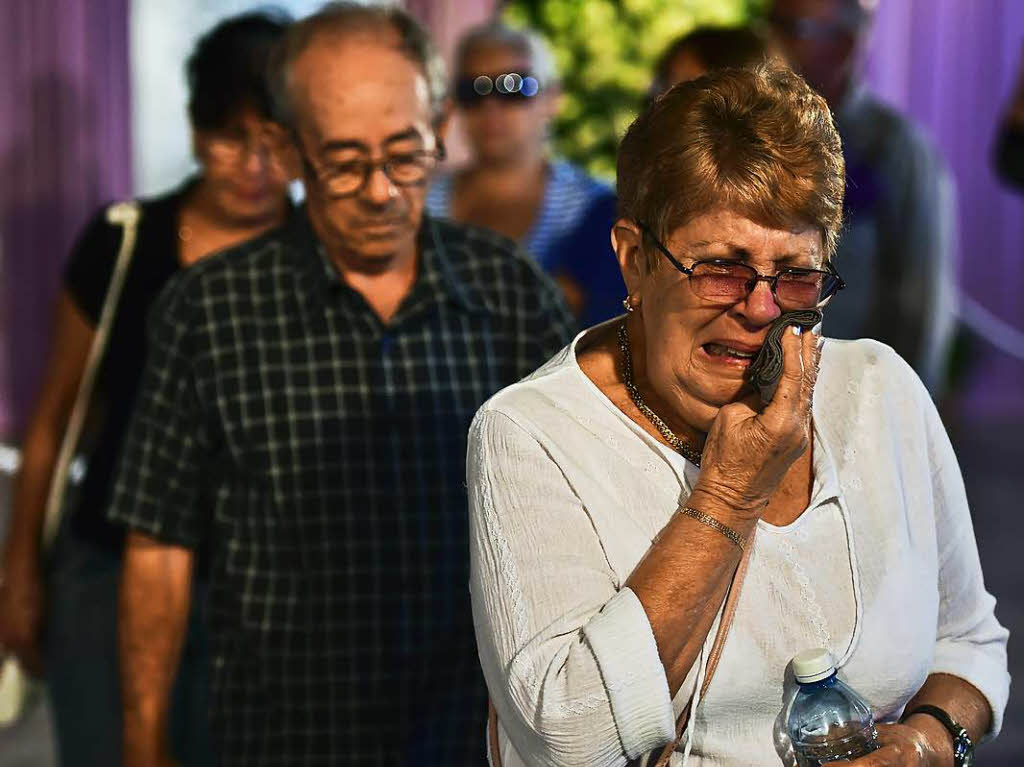 Nach dem Tod des Revolutionsfhrers Fidel Castro haben die Kubaner Abschied von ihrem frheren Prsidenten genommen. Seine Leiche war am Samstag eingeschert worden.