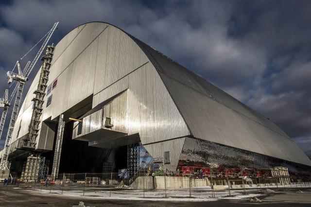 Eine Schutzhülle für die Atomruine Tschernobyl