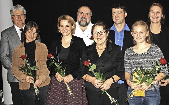 Die Mitwirkenden bei &#8222;Macht hoch...loff, Simone Gray und Inna Kwieczinsky  | Foto: Christiane Franz