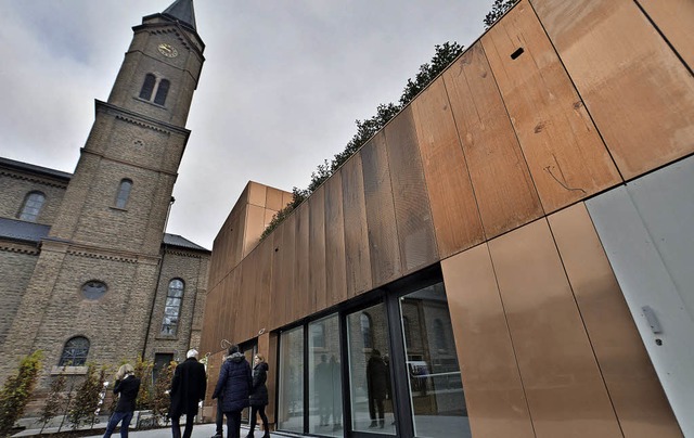 Das Bonifatiushaus ist ein echter Hing...worden, der fr Gesprchsstoff sorgt.   | Foto: Barbara Ruda