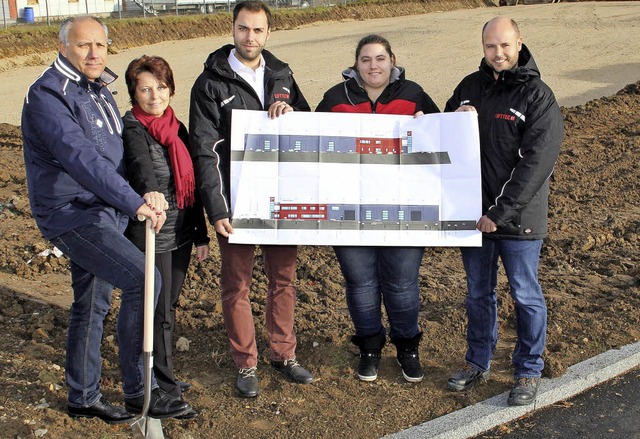 Stolz und voller Vorfreude blickt die ...sten, Claudia und Jrgen (von links).   | Foto: Bernhard Kleinert