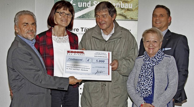 Bei der Scheckbergabe dabei (von link...witz, Ursula Fleury und Michael Knobel  | Foto: privat