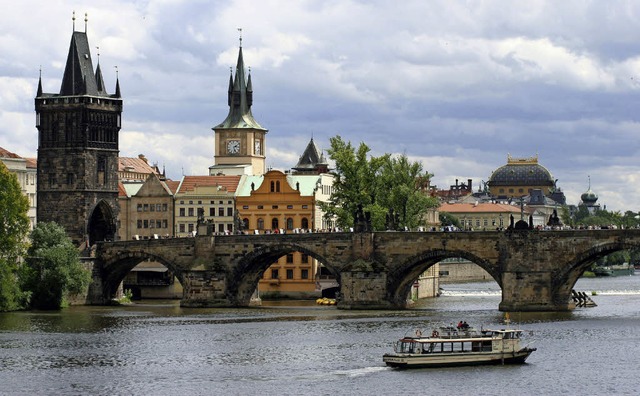 Schicksalsort: In Prag fing alles an zwischen Adrian und Vera.    | Foto: dpa