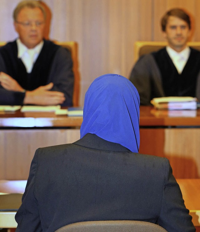 Kopftuch im Gerichtssaal &#8211; Bald ...z-Grn kann sich noch nicht festlegen.  | Foto: dpa